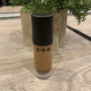 CYO 114 Lifeproof foundation